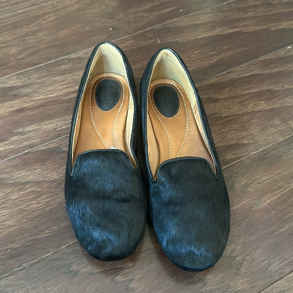 Clarks Artisan Indigo Valley Lounge Loafer Black Slip On Pony Hair (6.5)
